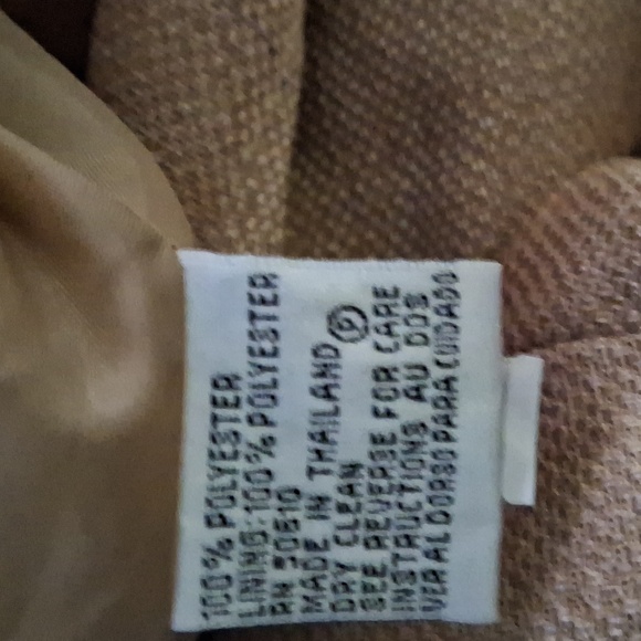 Le Suit Classic Tan Blazer - Picture 7 of 7